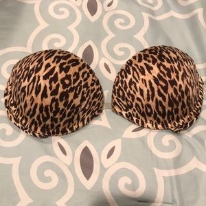 2/$12 💗 VS Cheetah Strapless Bra